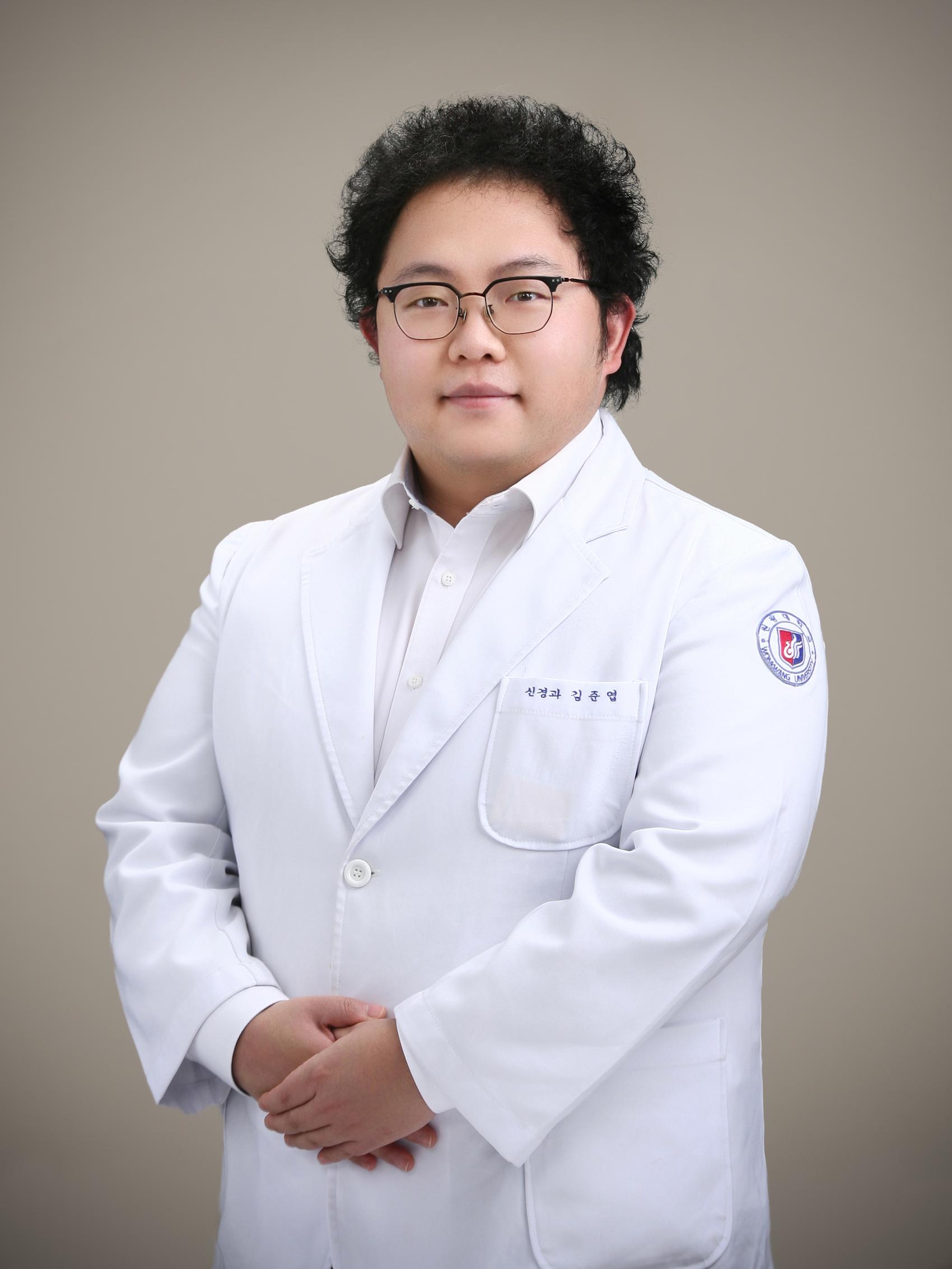김준엽 이미지